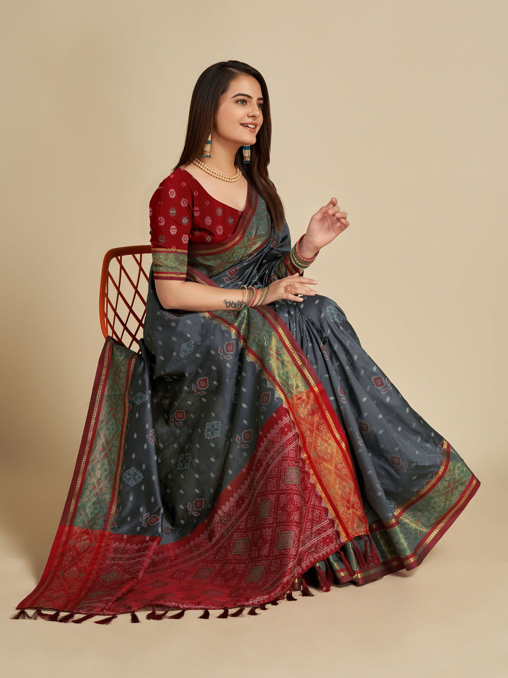 Vedant Vastram Grey Color Kanjeevaram Silk Saree - Grey