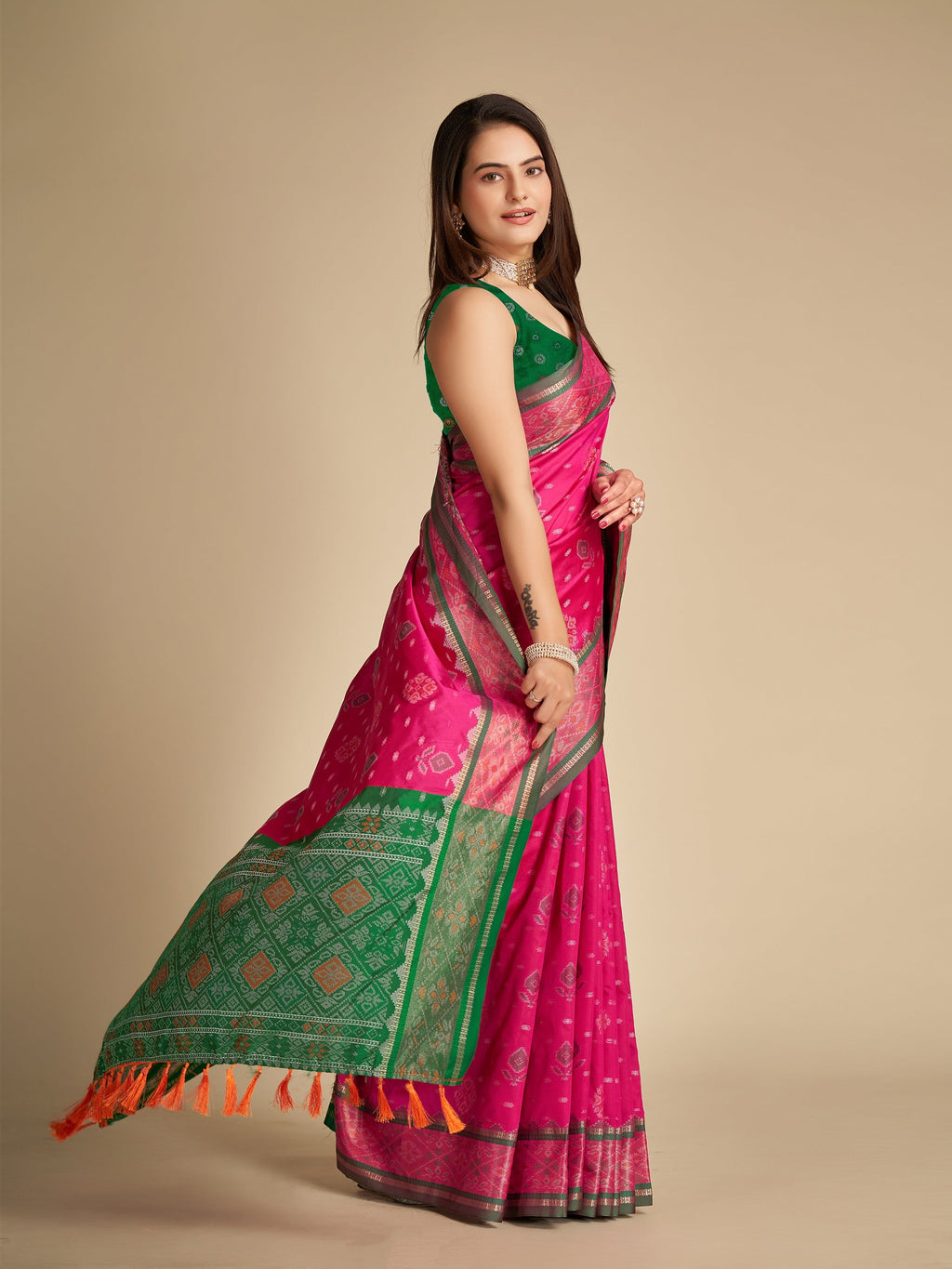 Vedant Vastram Rani Color Kanjeevaram Silk Saree - Rani Pink