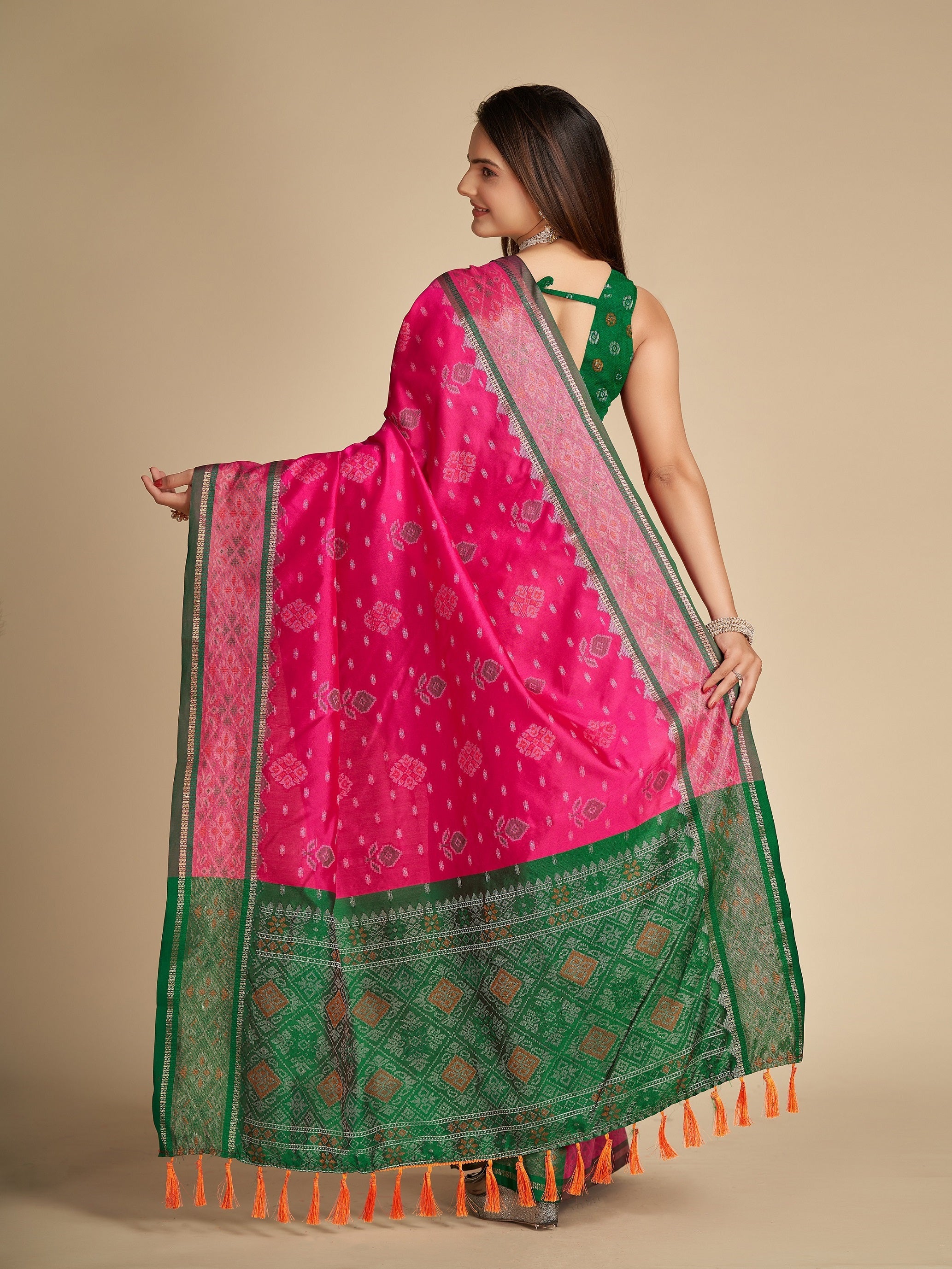 Vedant Vastram Rani Color Kanjeevaram Silk Saree - Rani Pink