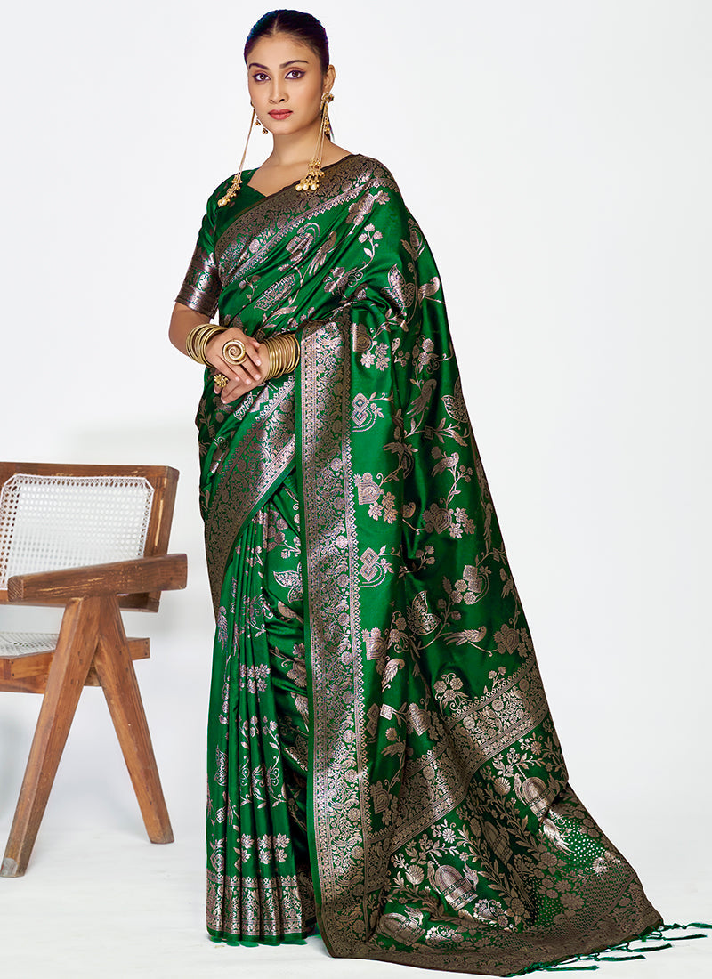Vellora Emerald Green Banarasi Silk Saree with Intricate Zari Work - Distacart