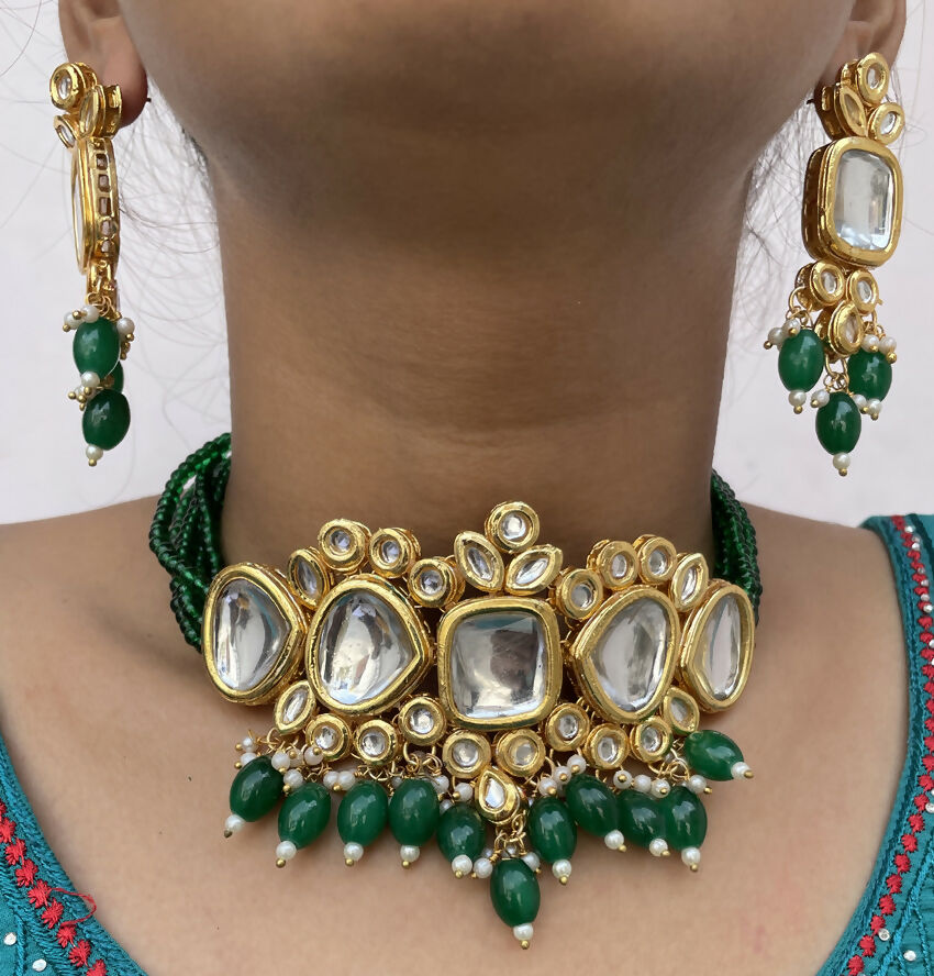 Joban Fashion Hand Made High Quality Gold Plated Base Metal Alloy Kundan Stone Studded Kundan Jewellery Set