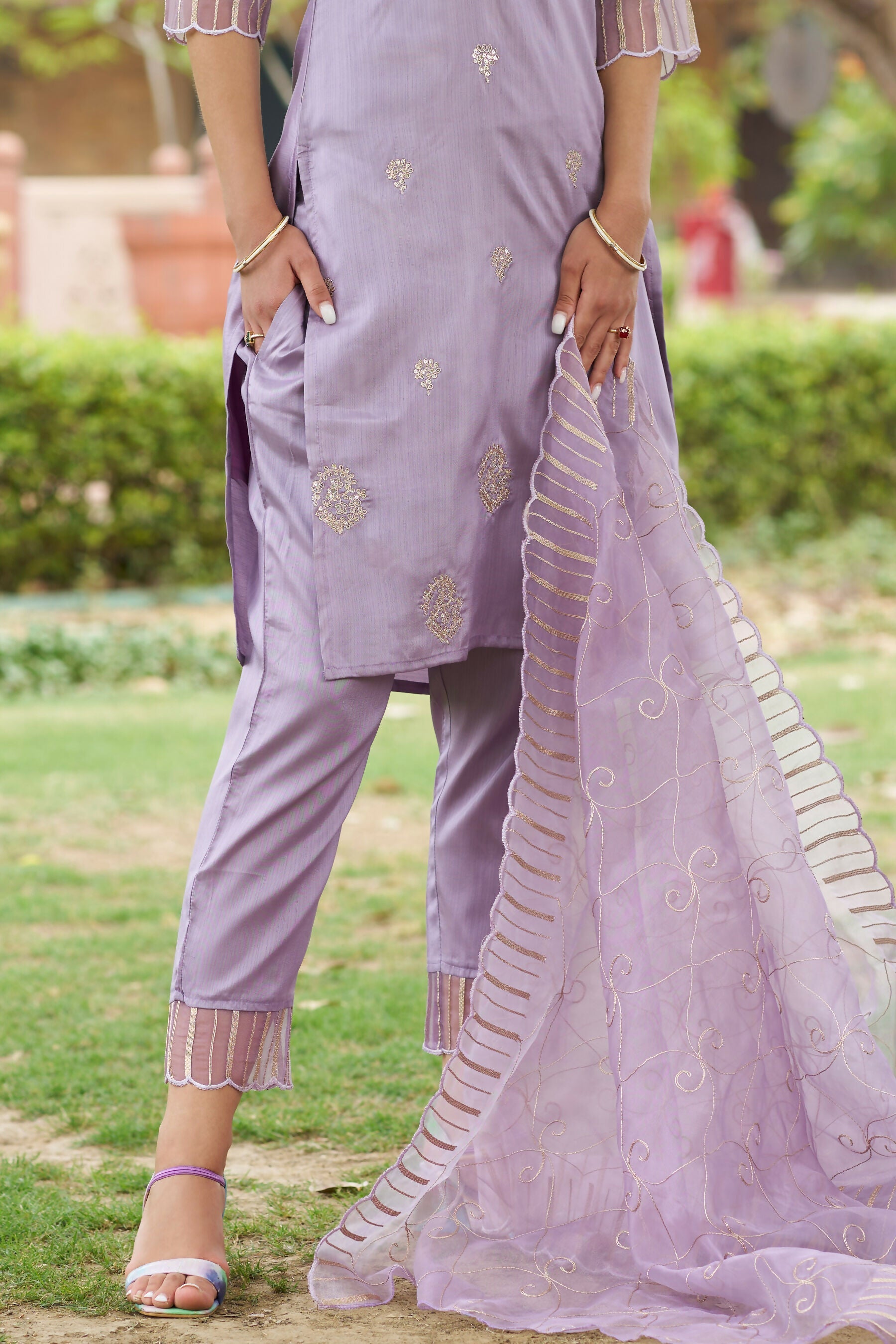 Vellora Lavender Silk Blend Ethnic Salwar Suit with Fine Embroidery