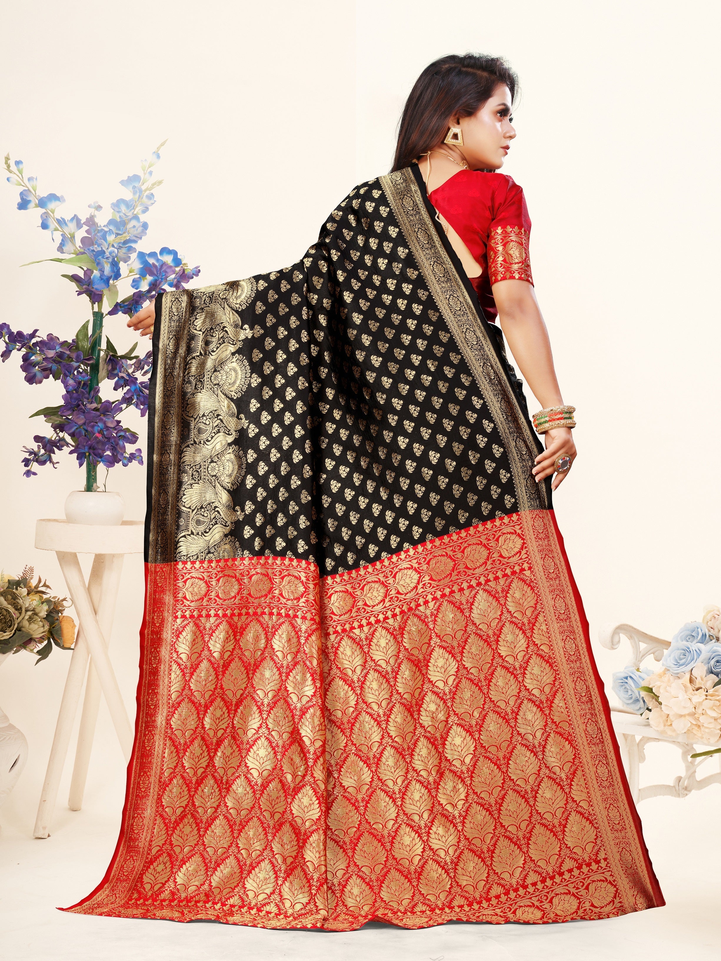 Vedant Vastram Litchi Silk Designer Banarasi Saree - Black