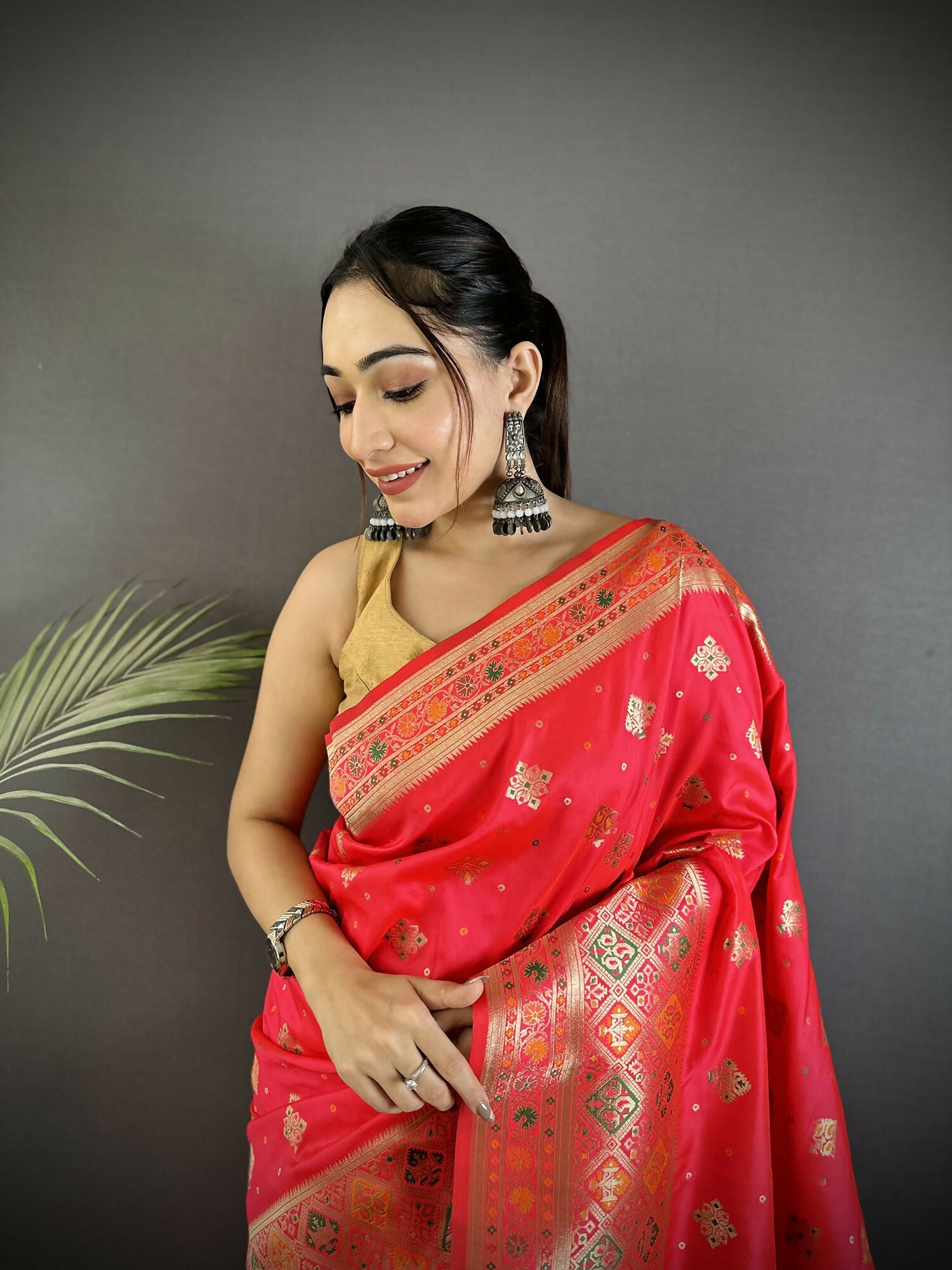 Joban Fashion Rani Pink Geometric Pattern Soft Silk Patola Saree - Distacart