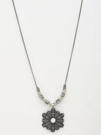 NVR Women's Silver-Toned Decent Floral Shape Pendant with Chain