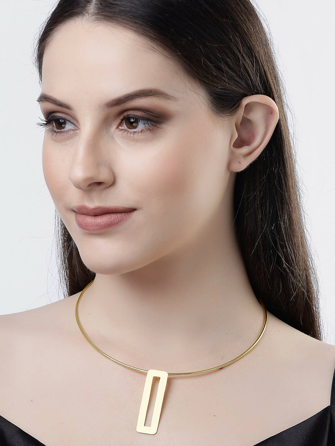 NVR Women Gold-Polished Circular Choker Necklace