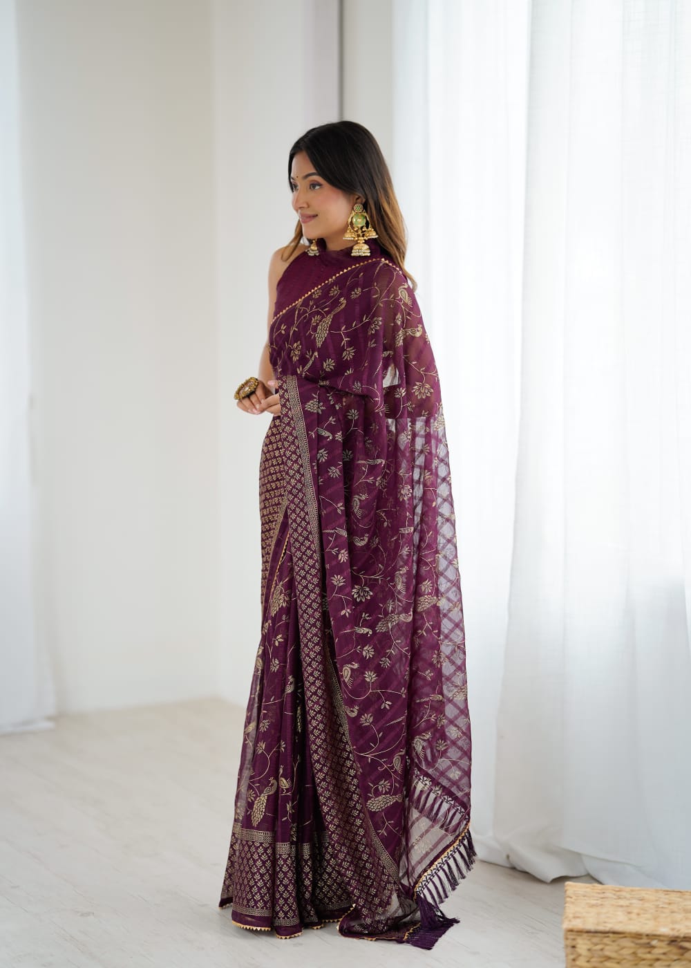 Lorenvalley Fashion Wine Solo Georgette Superb Finishing Foils Print & Fancy Zalar Lace in Border Saree with Blouse - Distacart