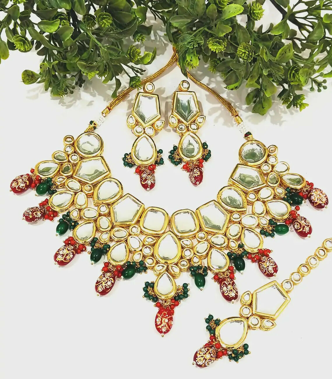 Joban Fashion Hand Made High Quality Gold Plated Base Metal Alloy Kundan Stone Studded Kundan Jewellery Set