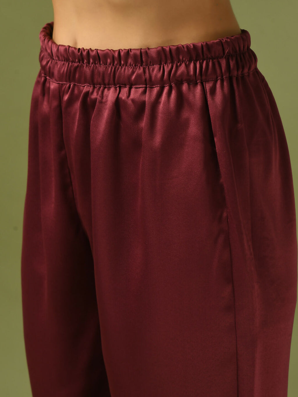 Myshka Women's Maroon Solid Satin V-Neck Party Tunic With Trousers Co-ord set