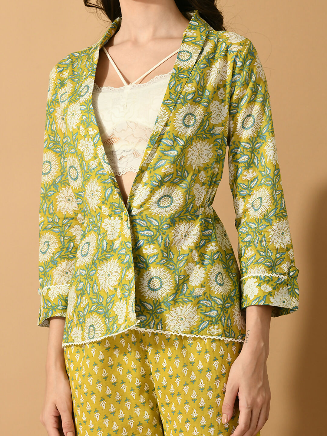 Myshka Women's Multi Printed Coat With Trousers