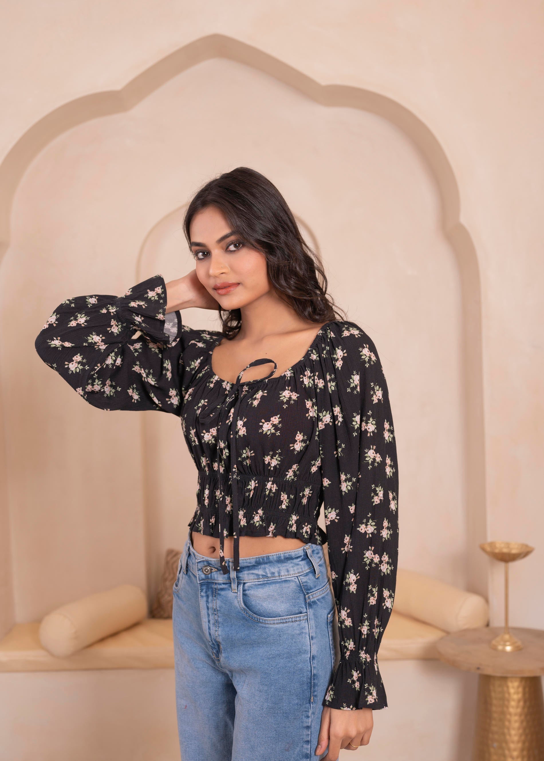 Juniper Lamora Black Floral Smocked Crop Top - Distacart