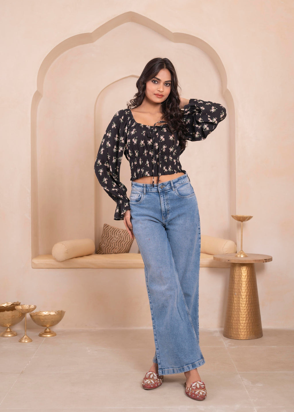 Juniper Lamora Black Floral Smocked Crop Top - Distacart