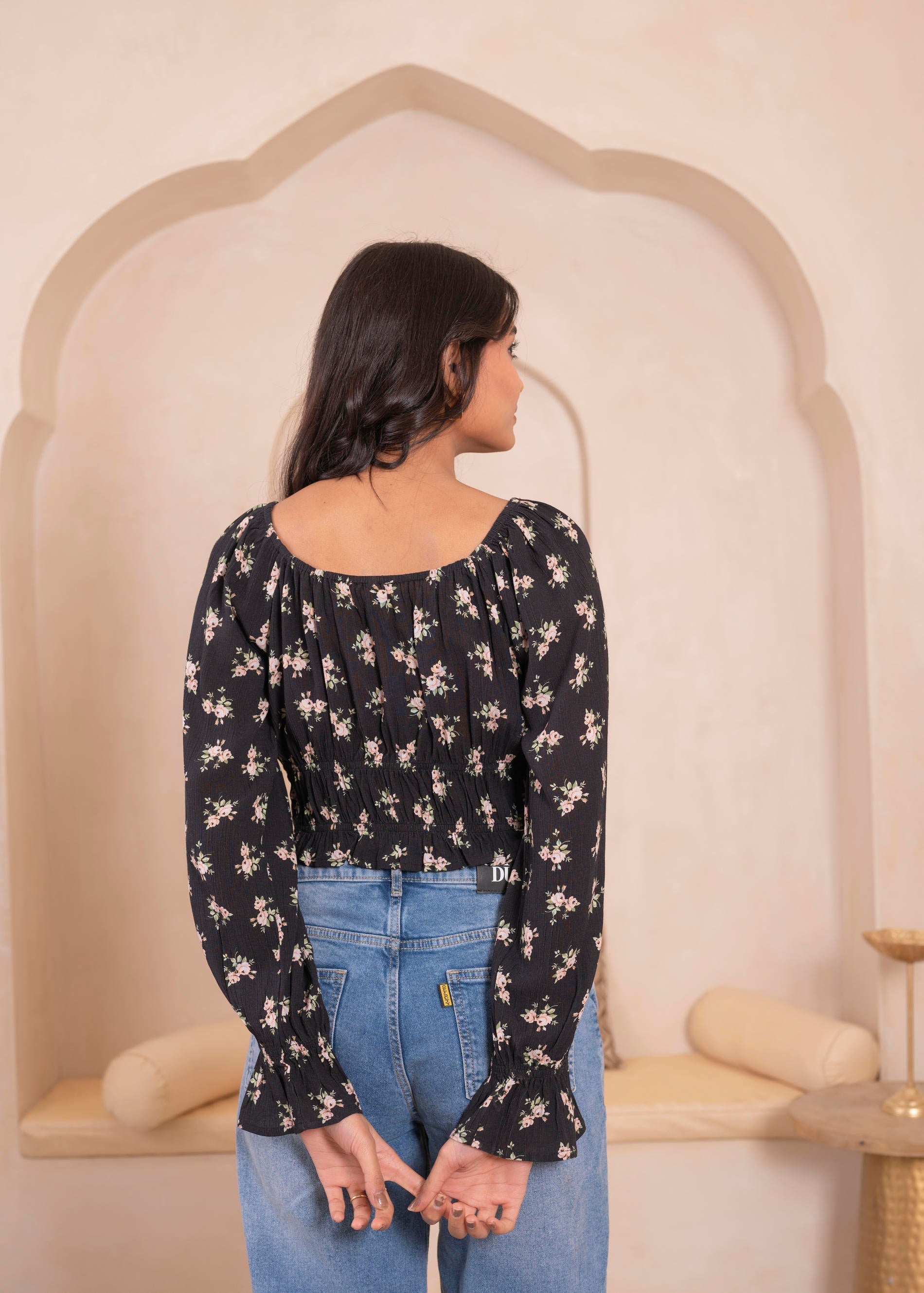 Juniper Lamora Black Floral Smocked Crop Top - Distacart