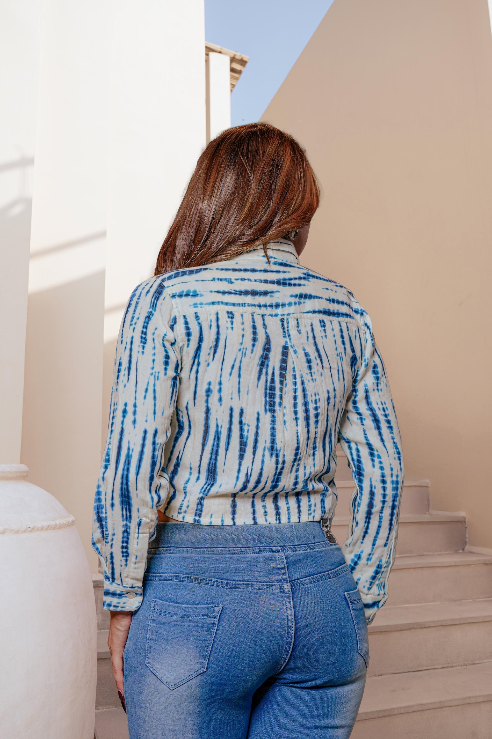 Juniper Lamora Indigo Blue & White Tie-Dye Striped Shirt Crop Top With Front Knot - Distacart