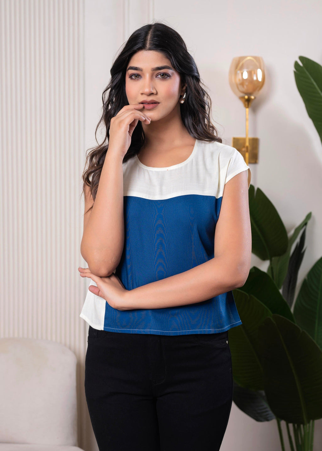 Juniper Lamora Off-White & Blue Colorblock Casual Top - Distacart