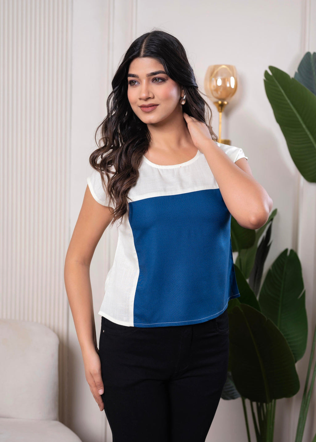 Juniper Lamora Off-White & Blue Colorblock Casual Top - Distacart