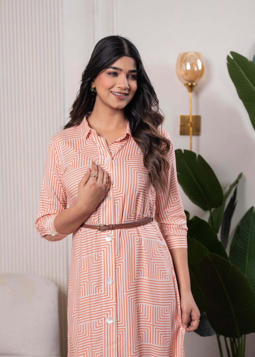 Juniper Lamora Peach & White Geometric Button-Down Midi Shirt Dress With Waist Belt - Distacart
