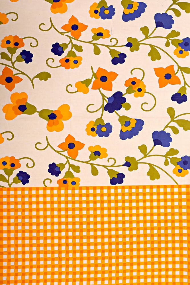 Vamika Printed Cotton Yellow Bedsheet With Multicolor Pillow Covers (LEOC_CHKM_Y)