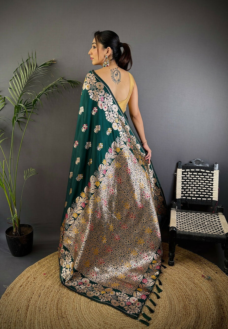 Joban Fashion Meenakari Dark Green Woven Soft Silk Saree - Distacart
