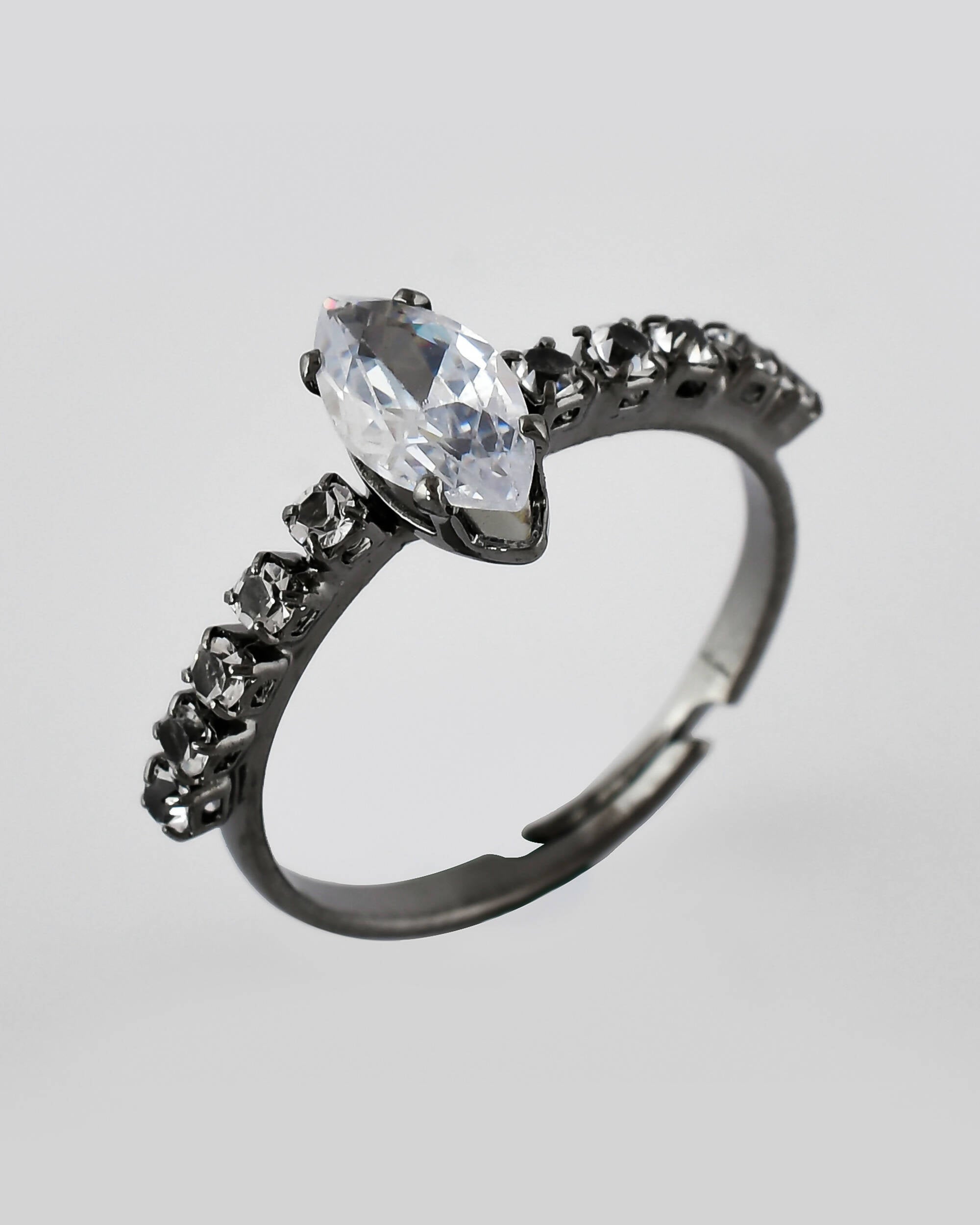 VOJ white CZ-detail Stainless Steel Cubic Zirconia Rhodium Plated Adjustable Finger Ring