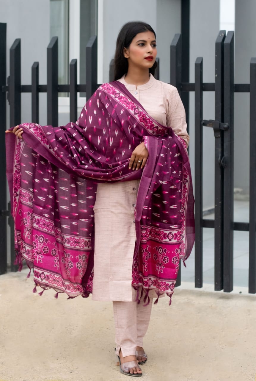 Jompers Women Pink Solid Kurta with Trousers & Dupatta - Distacart