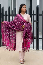 Jompers Women Pink Solid Kurta with Trousers & Dupatta - Distacart