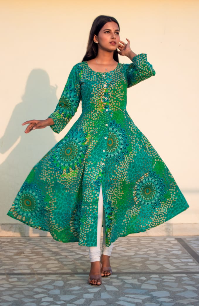 Jompers Women Green & White Printed Flared Kurta - Distacart