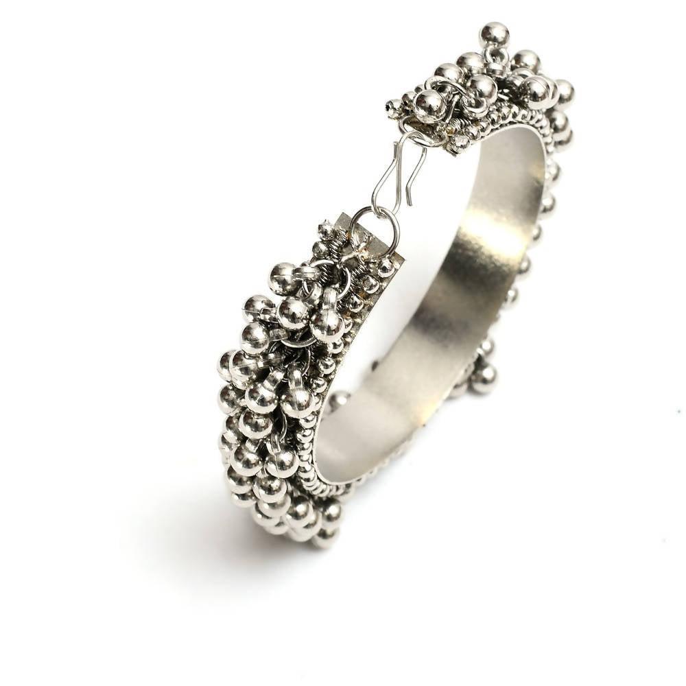 Mominos Fashion Kamal Johar Oxidised Silver-Plated Ghungroo Handcraft Bracelet
