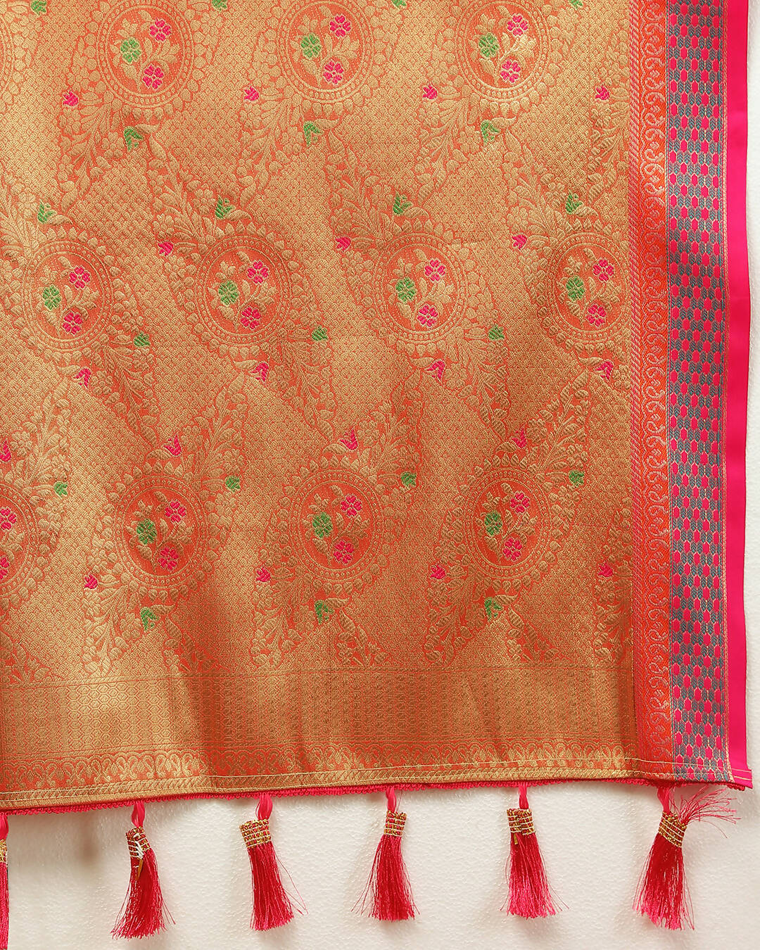 Lorenvalley Fashion Mehndi Kanjivaram Silk Woven Design with Zari Weaving Saree