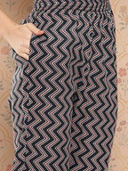 Yufta Women Floral Printed Regular Pure Cotton Kurta with Trousers & With Dupatta