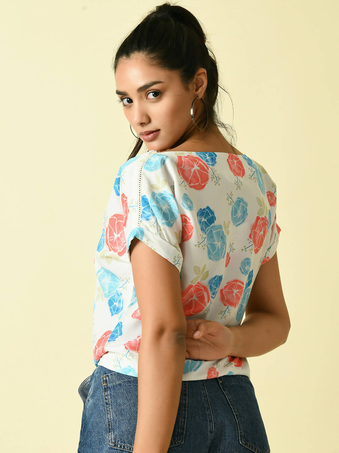 Myshka Women's White Floral Printed Top