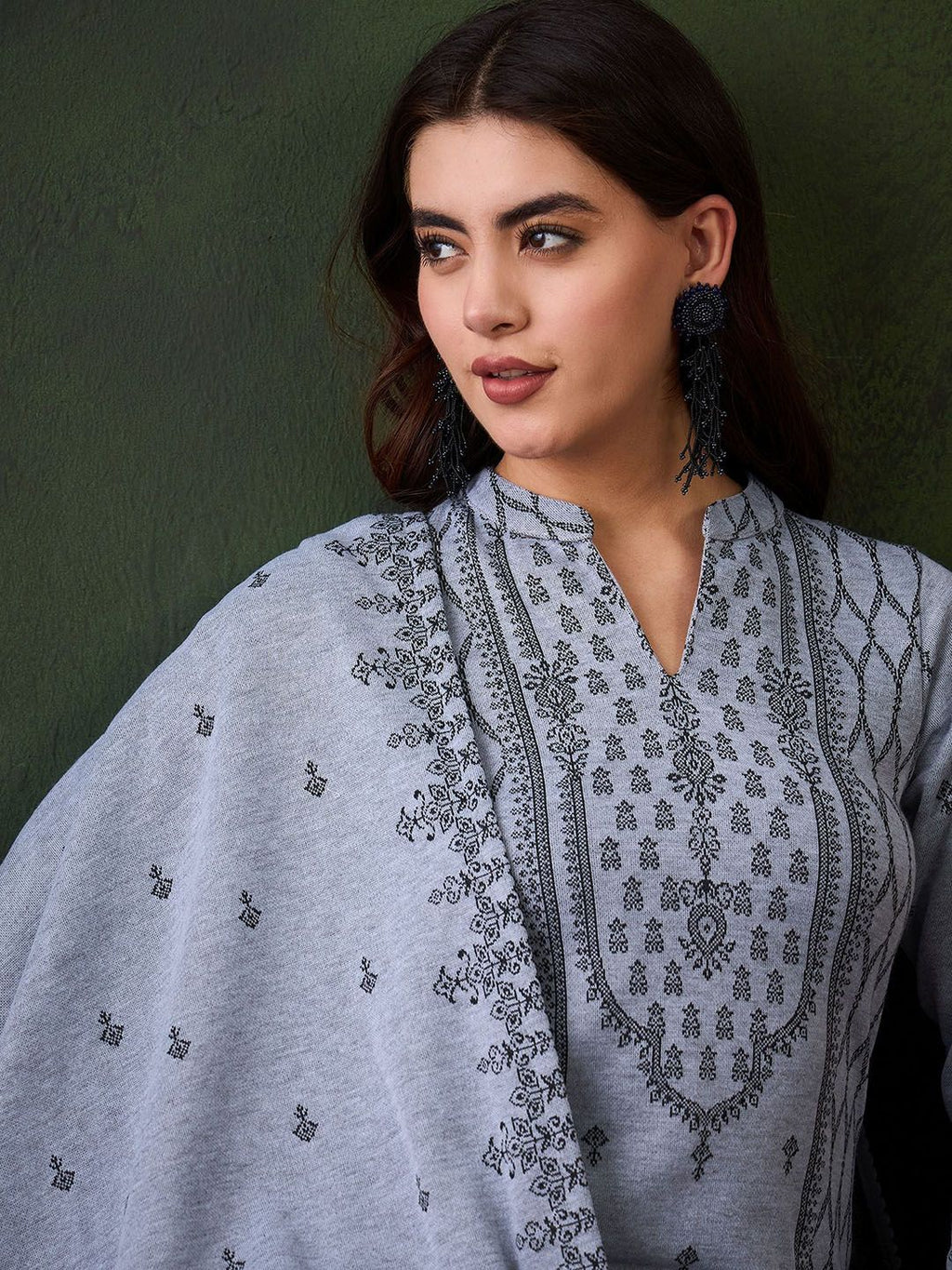 Sangria Winter Woolen Ethnic Motifs Woven Design Kurta With Trousers & Dupatta