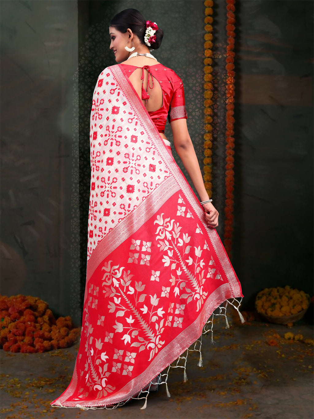 Shree Shyam Fashion Devistuti Red White Linen Cotton Saree