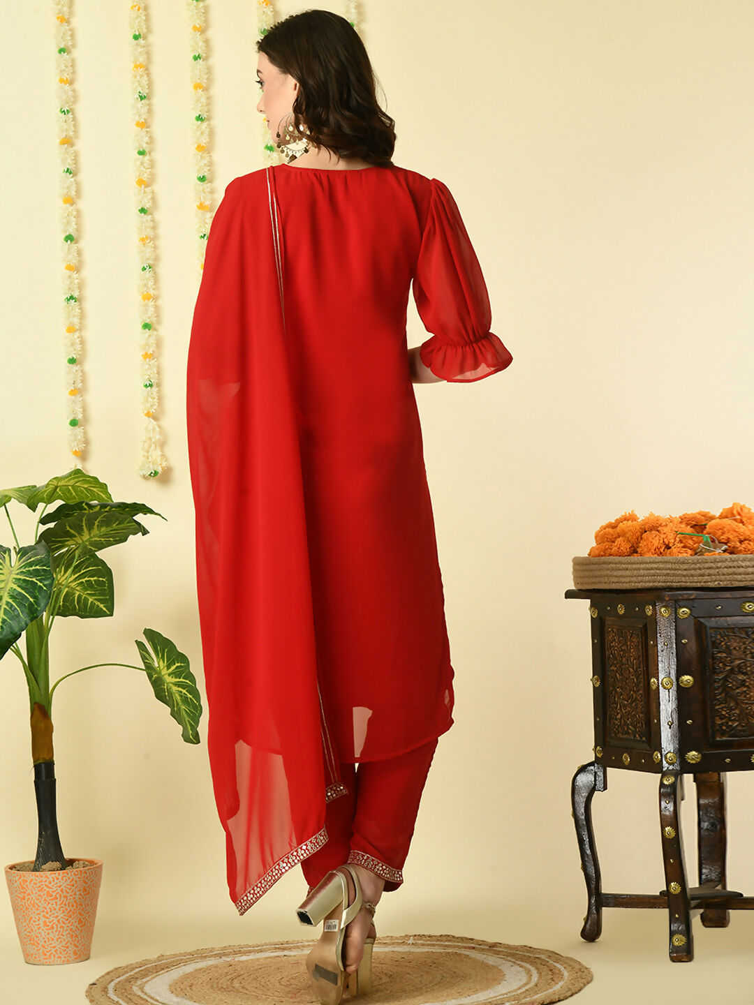 Myshka Women's Red Georgette Kurta & Trousers With Dupatta Party Sets