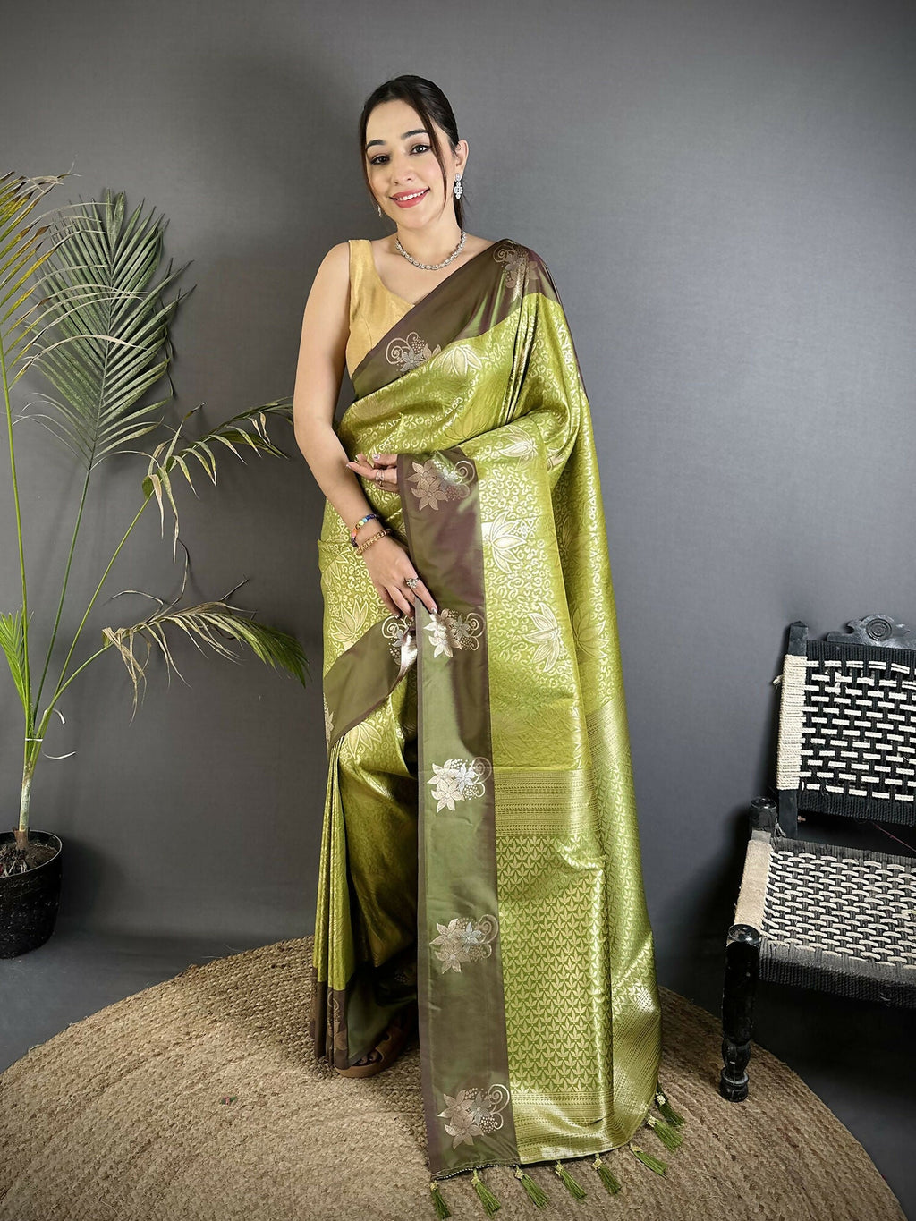 Joban Fashion Dusty Green Intricate Zari Weaving Soft Silk Dharmavaram Saree