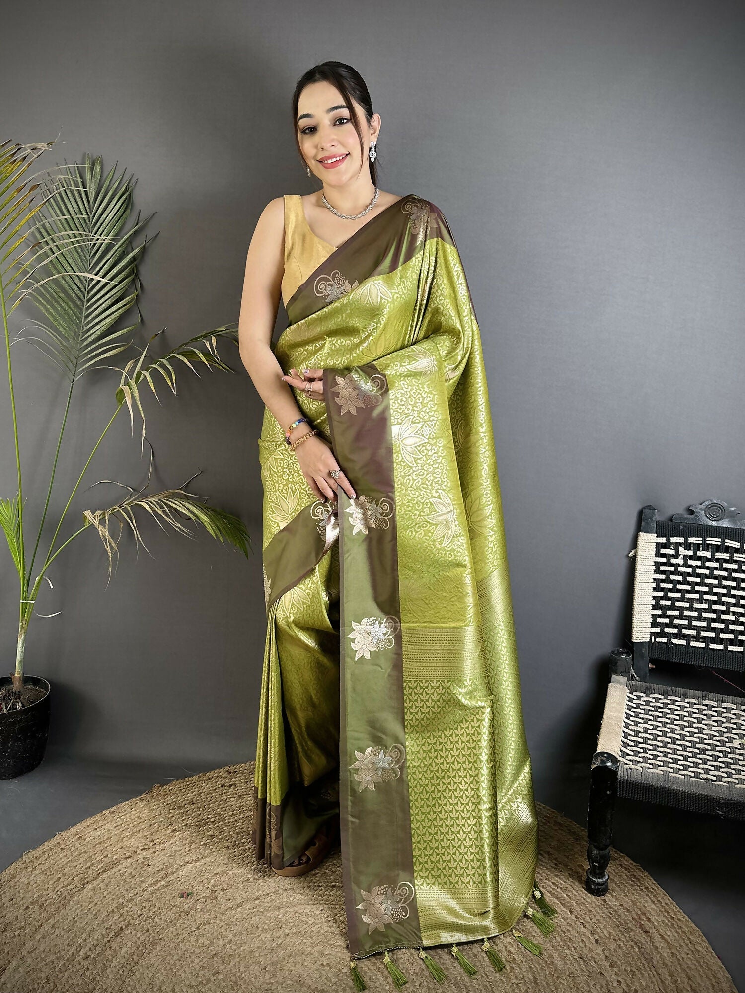 Joban Fashion Dusty Green Intricate Zari Weaving Soft Silk Dharmavaram Saree