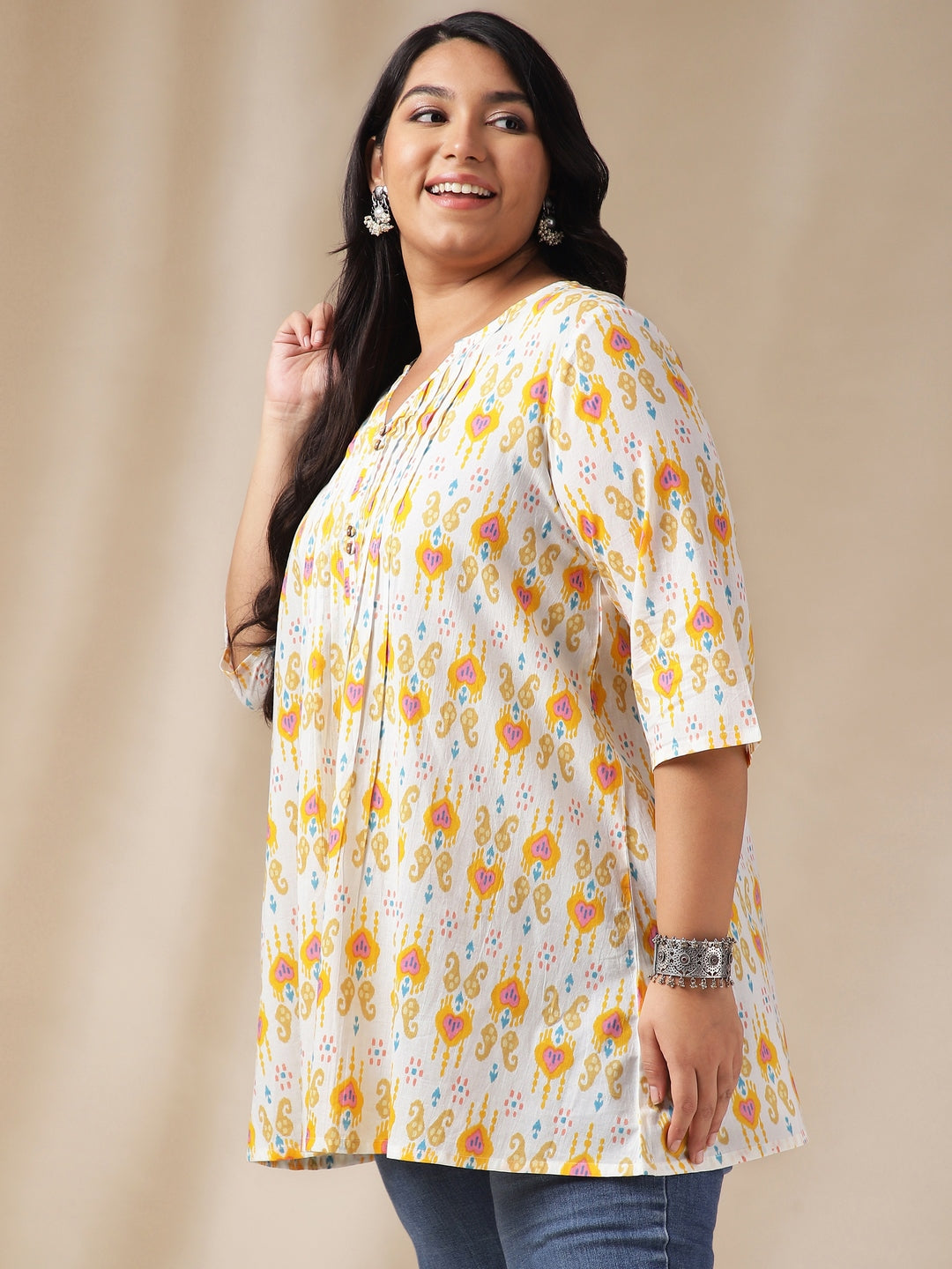 Janasya Pleated Cambric Off White Ikkat Notch Neck Tunic