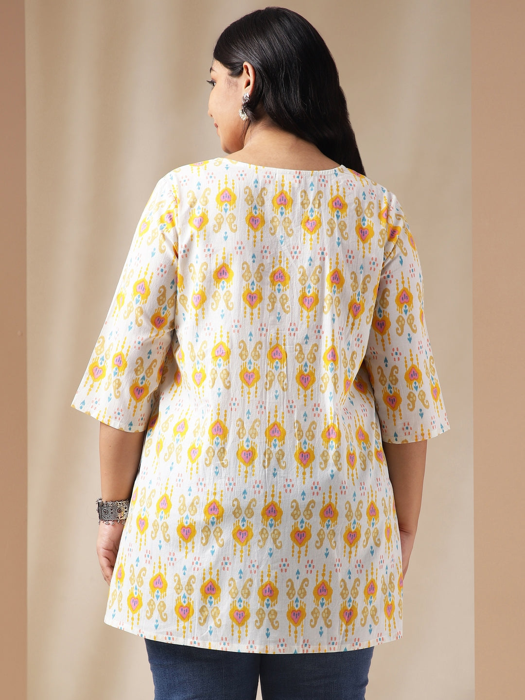 Janasya Pleated Cambric Off White Ikkat Notch Neck Tunic