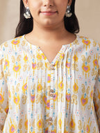 Janasya Pleated Cambric Off White Ikkat Notch Neck Tunic