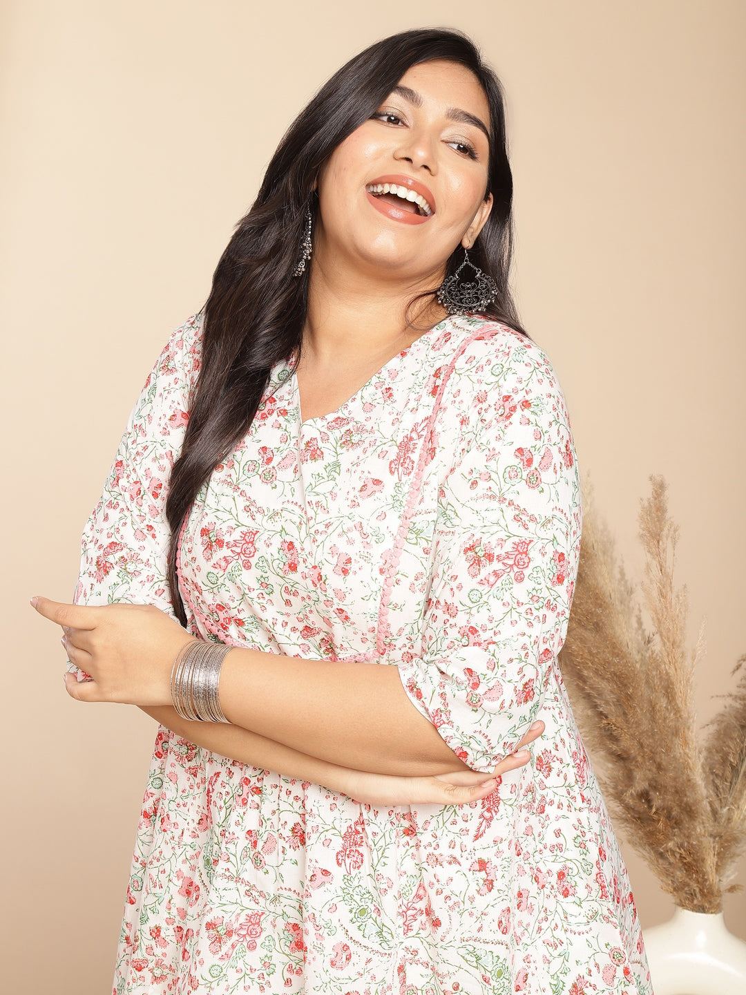 Janasya A-Line Cambric White Floral V-Neck Tunic