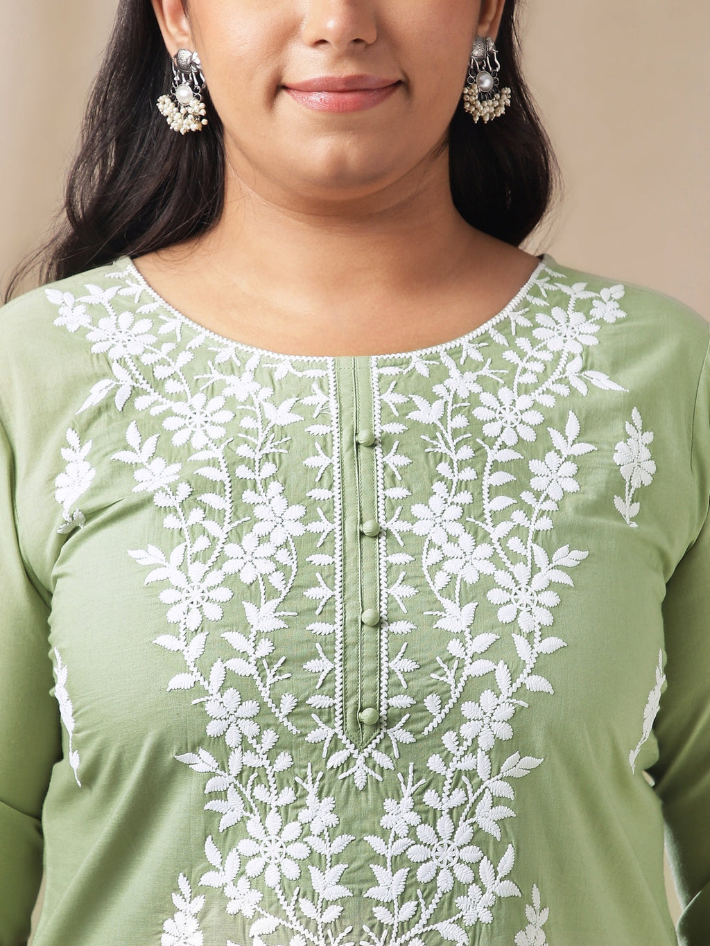 Janasya Regular Cambric Sage Embroidered Round Neck Tunic