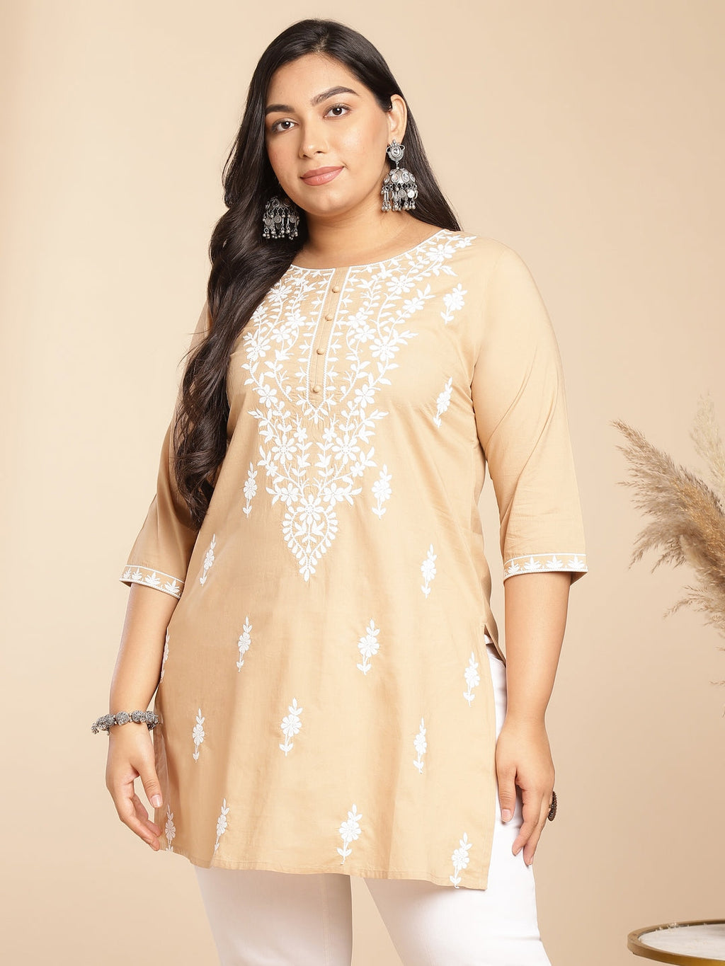 Janasya Straight Cambric Cream Embroidered Round Neck Tunic