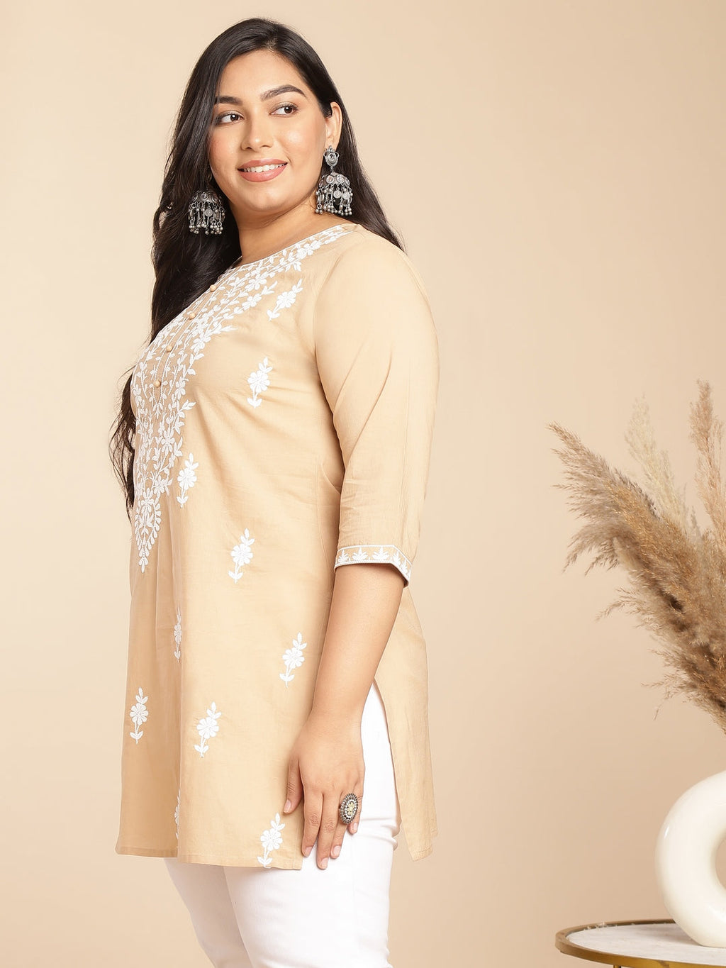 Janasya Straight Cambric Cream Embroidered Round Neck Tunic