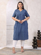 Janasya Dark Cotton Geometric Straight Kurta - Distacart