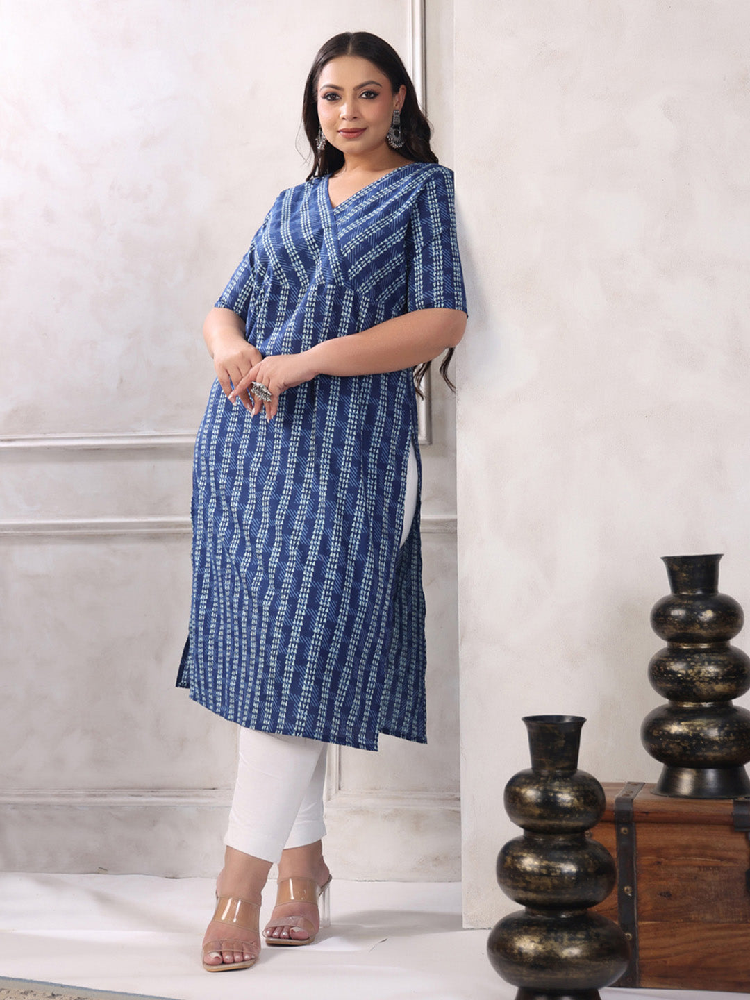 Janasya Dark Cotton Geometric Straight Kurta - Distacart