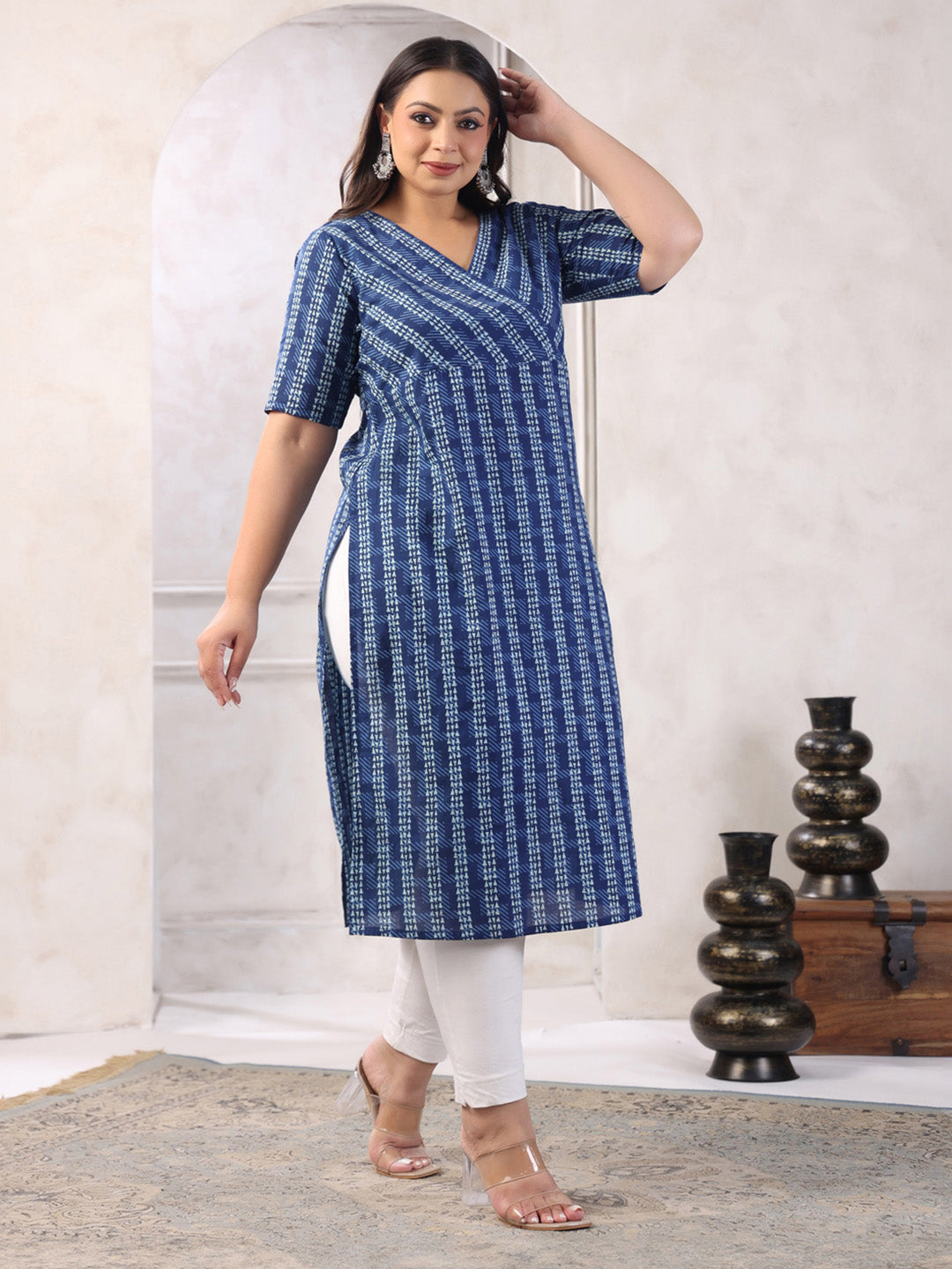 Janasya Dark Cotton Geometric Straight Kurta - Distacart