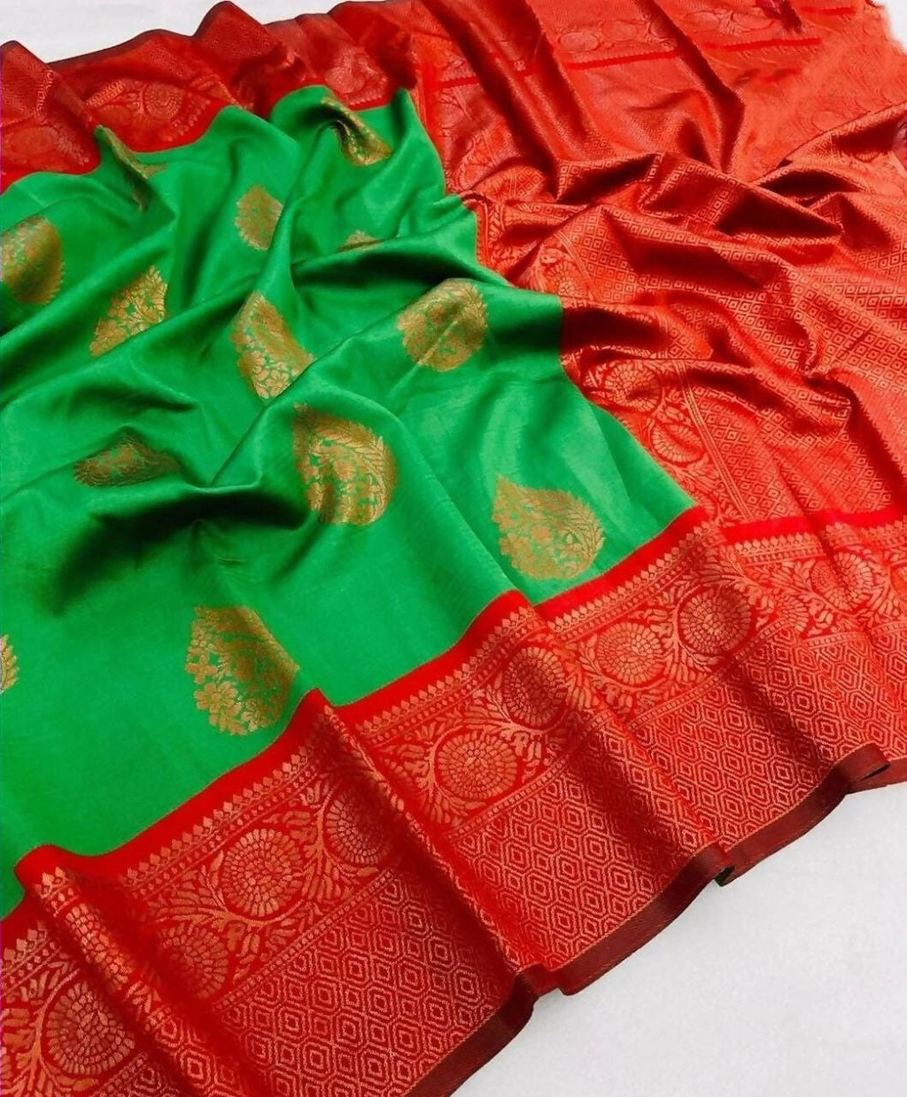 DEIANA'S Beautiful Designer Golden zari Soft Lichi Silk Saree - Light Green