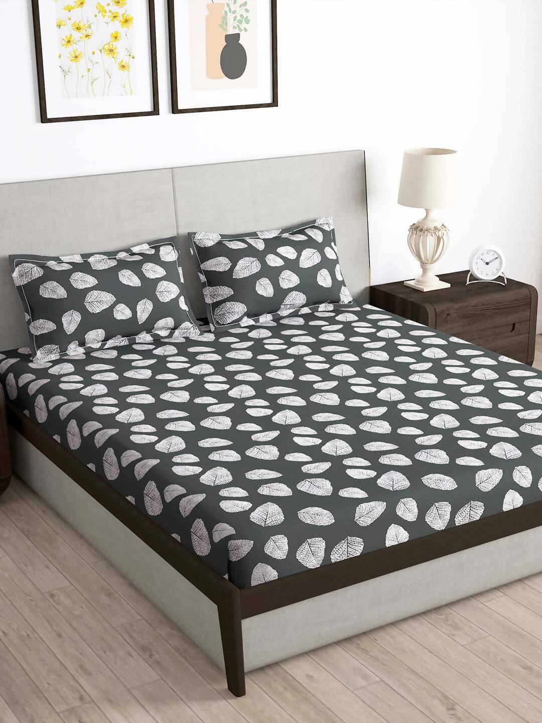 Story@home Green & White Floral Microfiber 180 TC Bedsheet With Pillow Cover