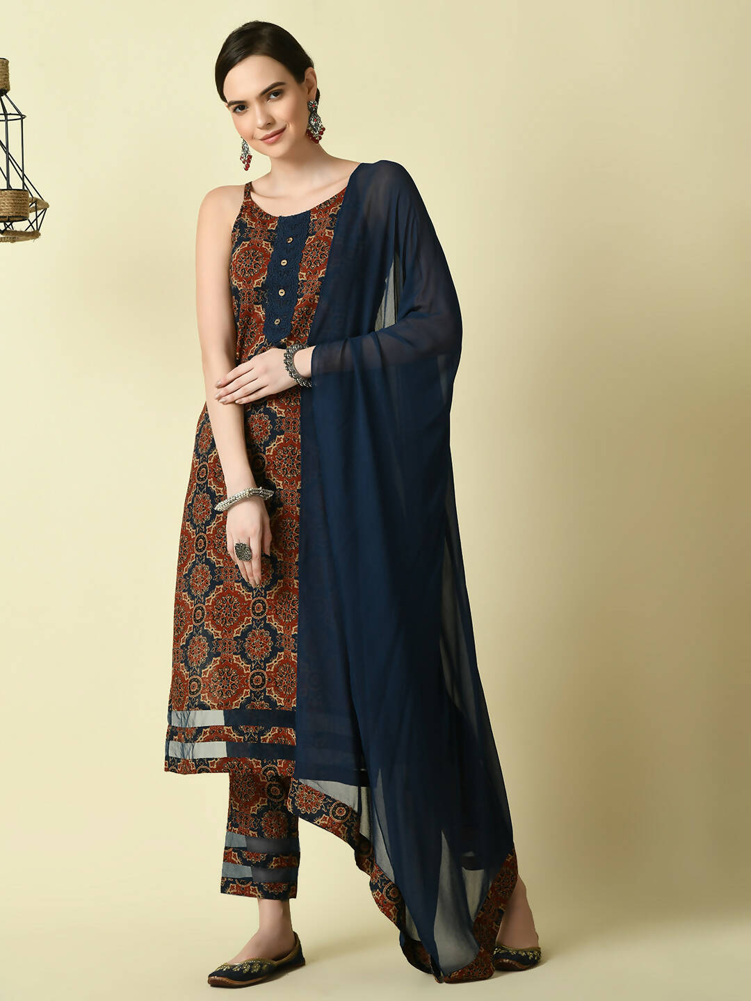 Myshka Women's Multi Straight Kurta & Trousers With Dupatta