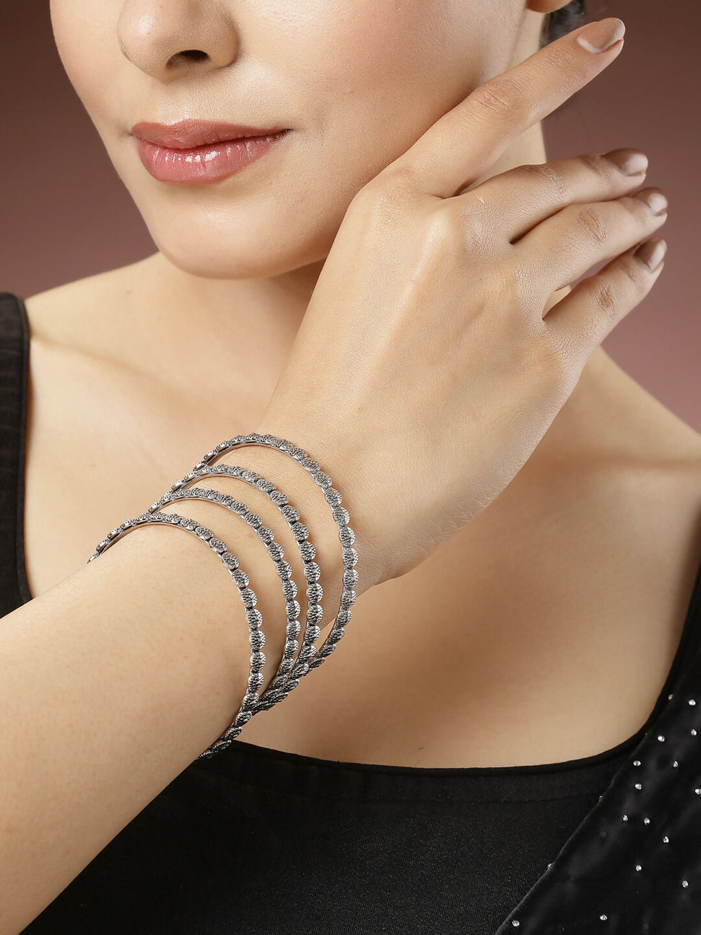 NVR Women's Set of 4 Silver-Toned German Silver Oxidised Bangles - Distacart